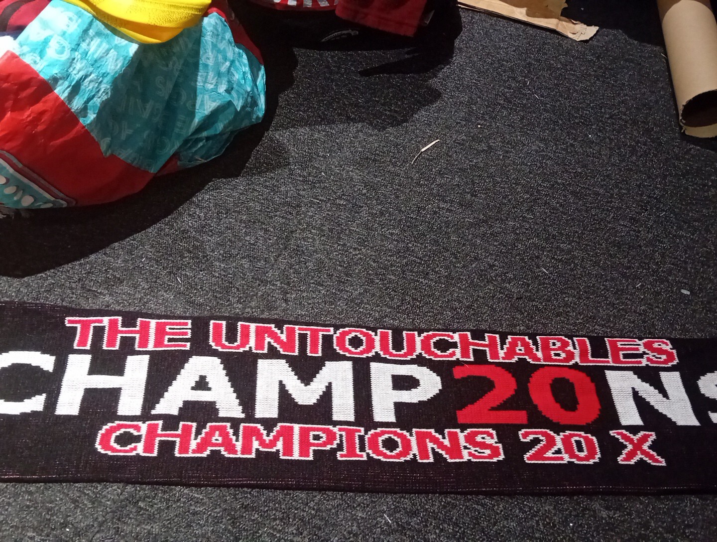 Manchester United Champions 20 Times Football Scarf for sale on Ebay