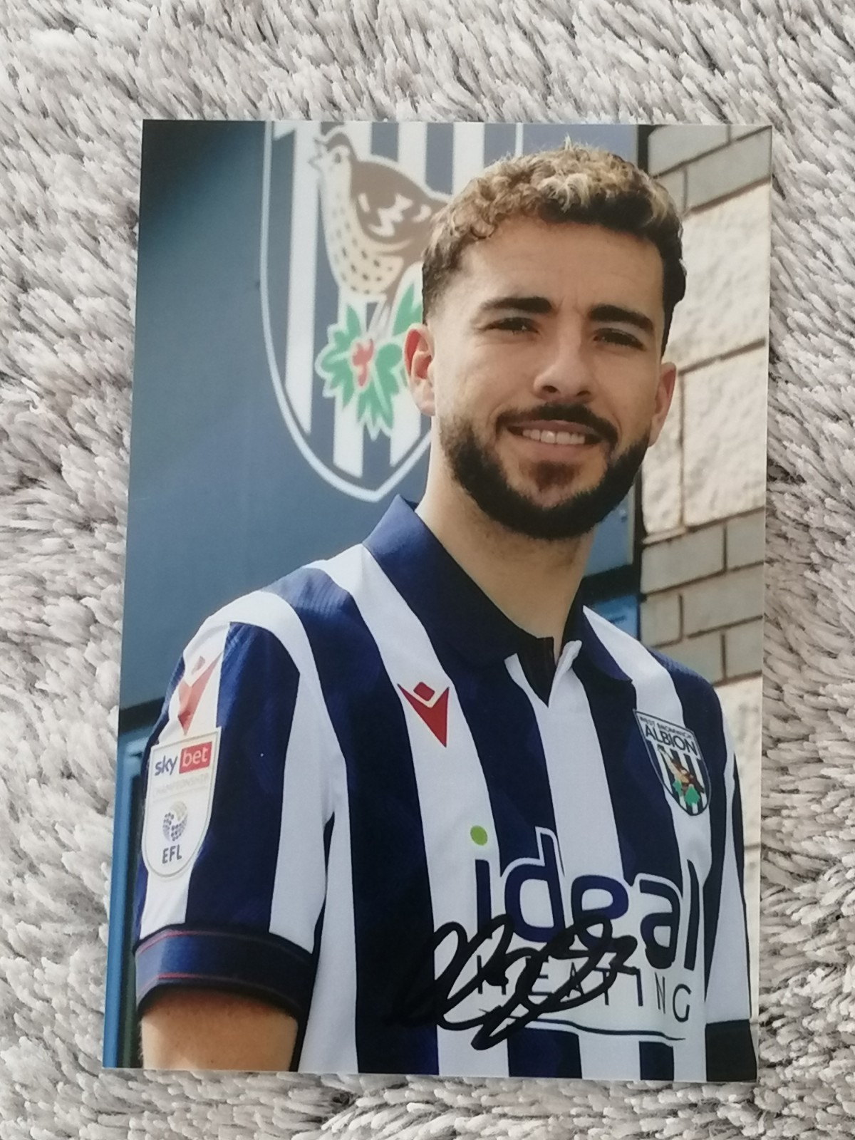 WBA. WEST BROM. WEST BROMWICH ALBION. HAND SIGNED PHOTO 6X4. MIKEY JOHNSTON.  for sale on Ebay
