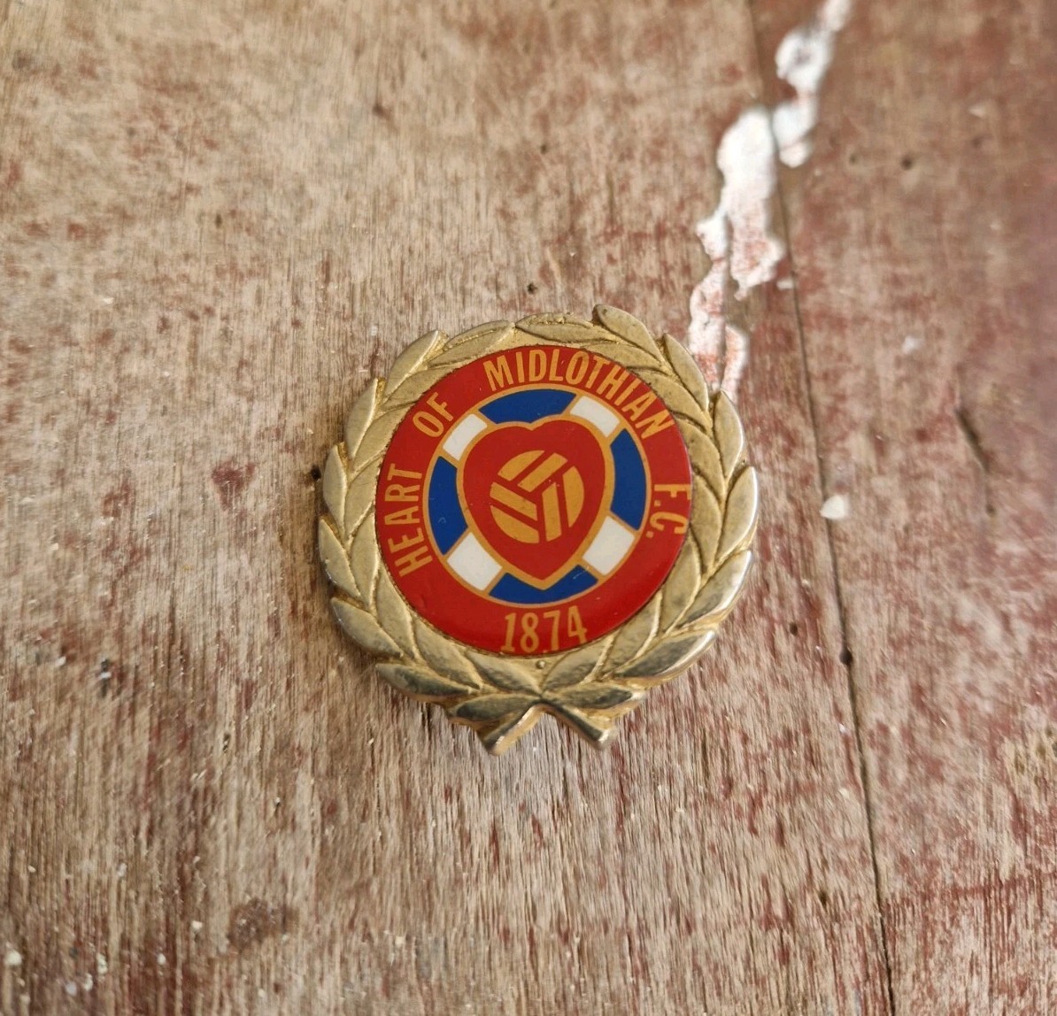 HEART OF MIDLOTHIAN  F C  - COFFER  VINTAGE  INSERT COLLECTABLE FOOTBALL  BADGE  for sale on Ebay