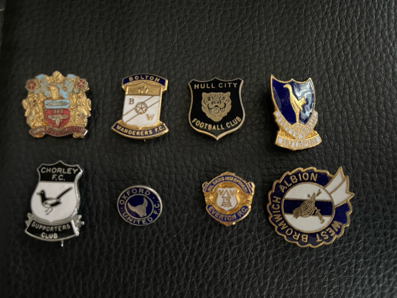Mixed job lot of  8 x Enamel & metal Football Badges for sale on Ebay