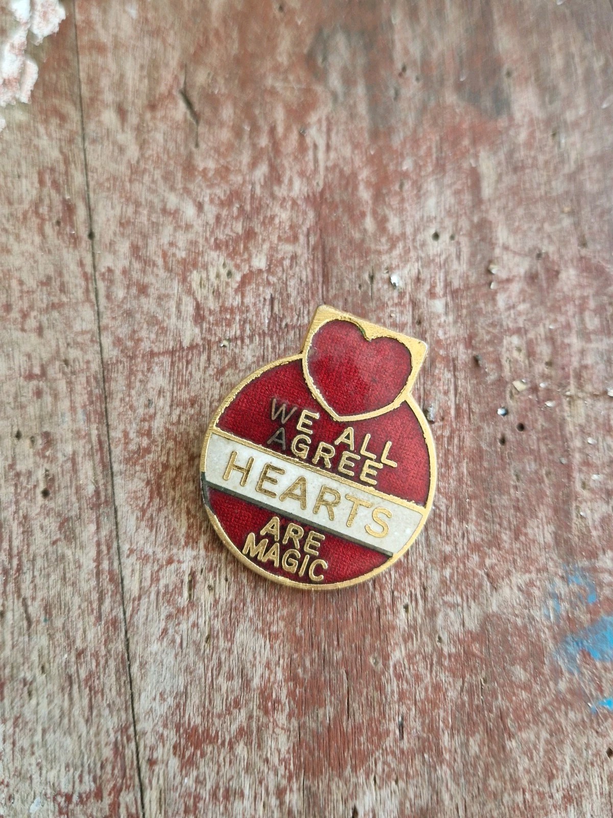 HEART OF MIDLOTHIAN  F C - VINTAGE COFFER  COLLECTABLE FOOTBALL Pin  BADGE  for sale on Ebay