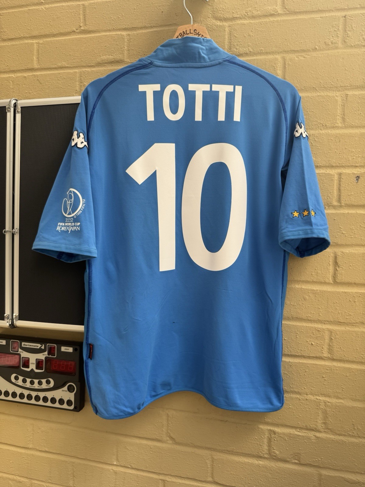 Italy 2002 Home Football Shirt Men’s XL #10 TOTTI for sale on Ebay