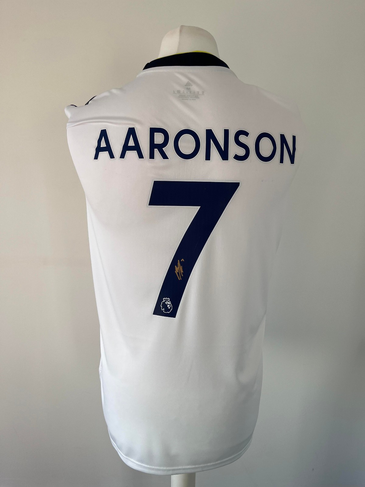Signed BRENDEN AARONS Shirt - Leeds United -PROOF/COA- USA USMNT RB Leipzig for sale on Ebay