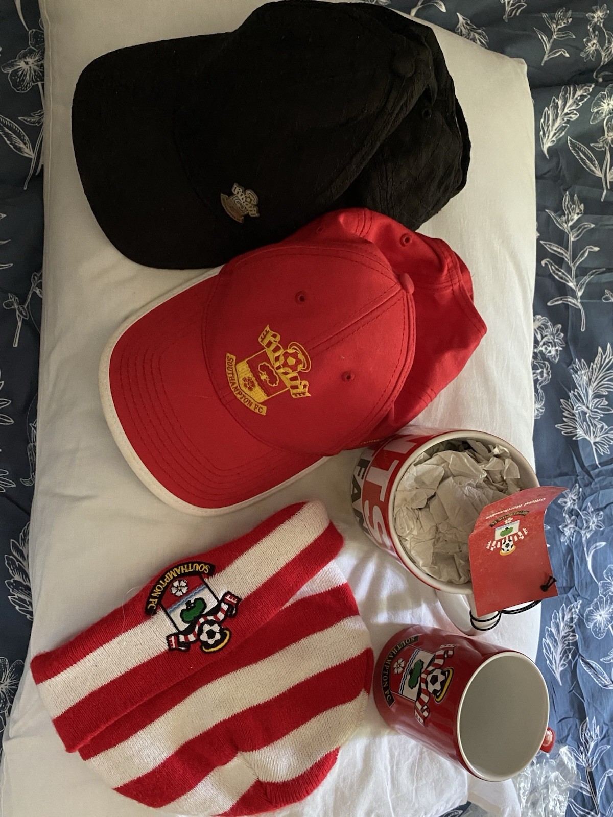 SFC  Southampton Football Club Hats And  Mugs  for sale on Ebay