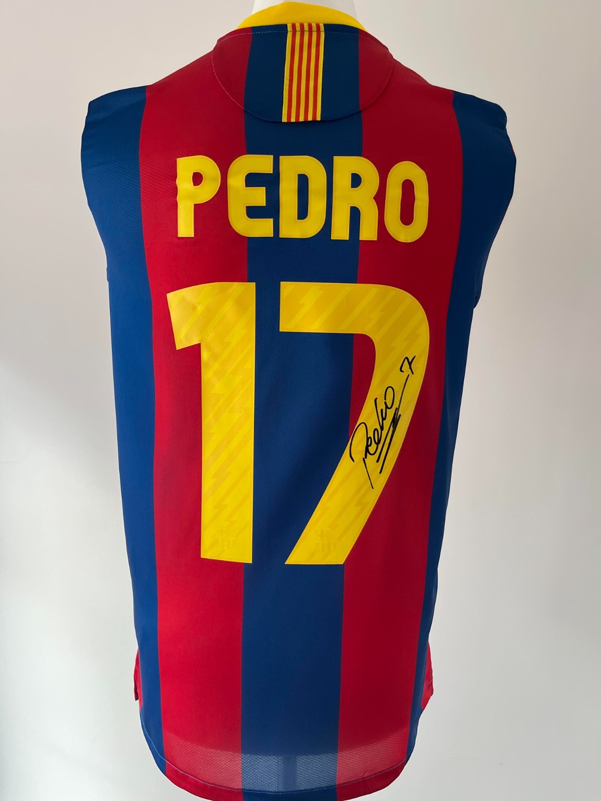 Signed PEDRO RODRIGUEZ Shirt - FC Barcelona -PROOF/COA- Spain Lazio Chelsea for sale on Ebay