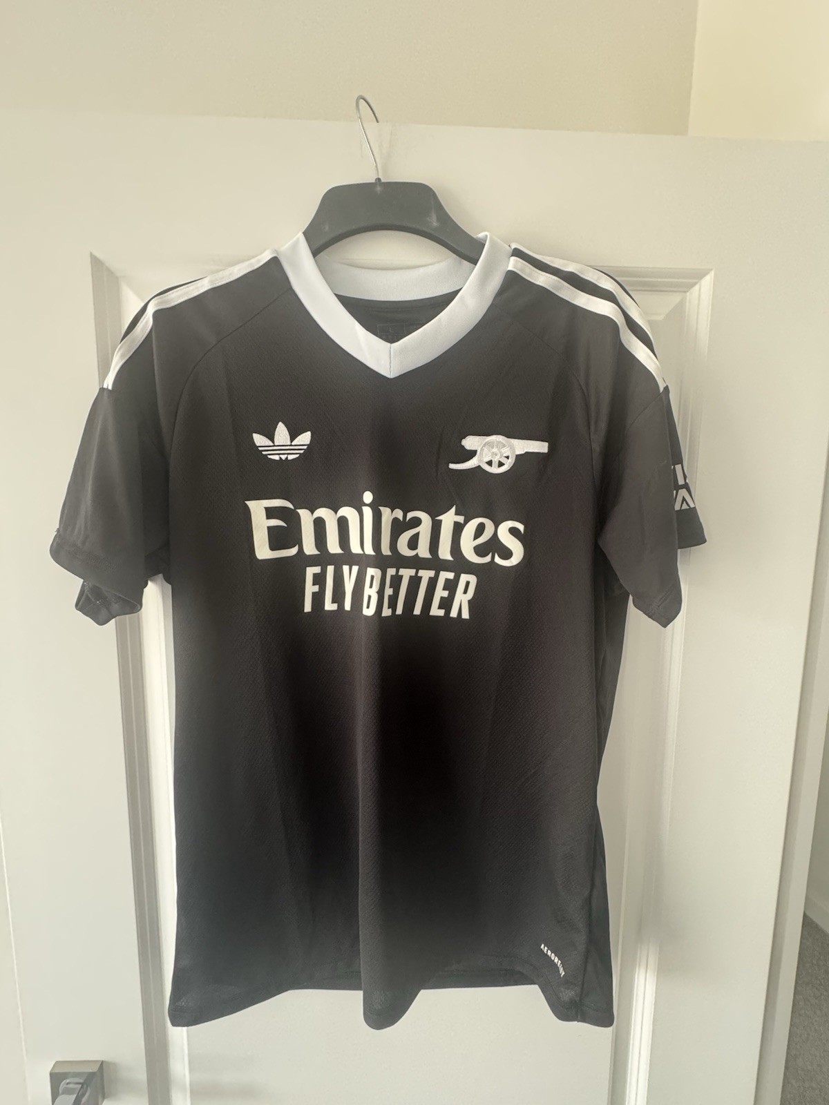 Arsenal Black Goalkeeper Top 2024/25 - Large for sale on Ebay