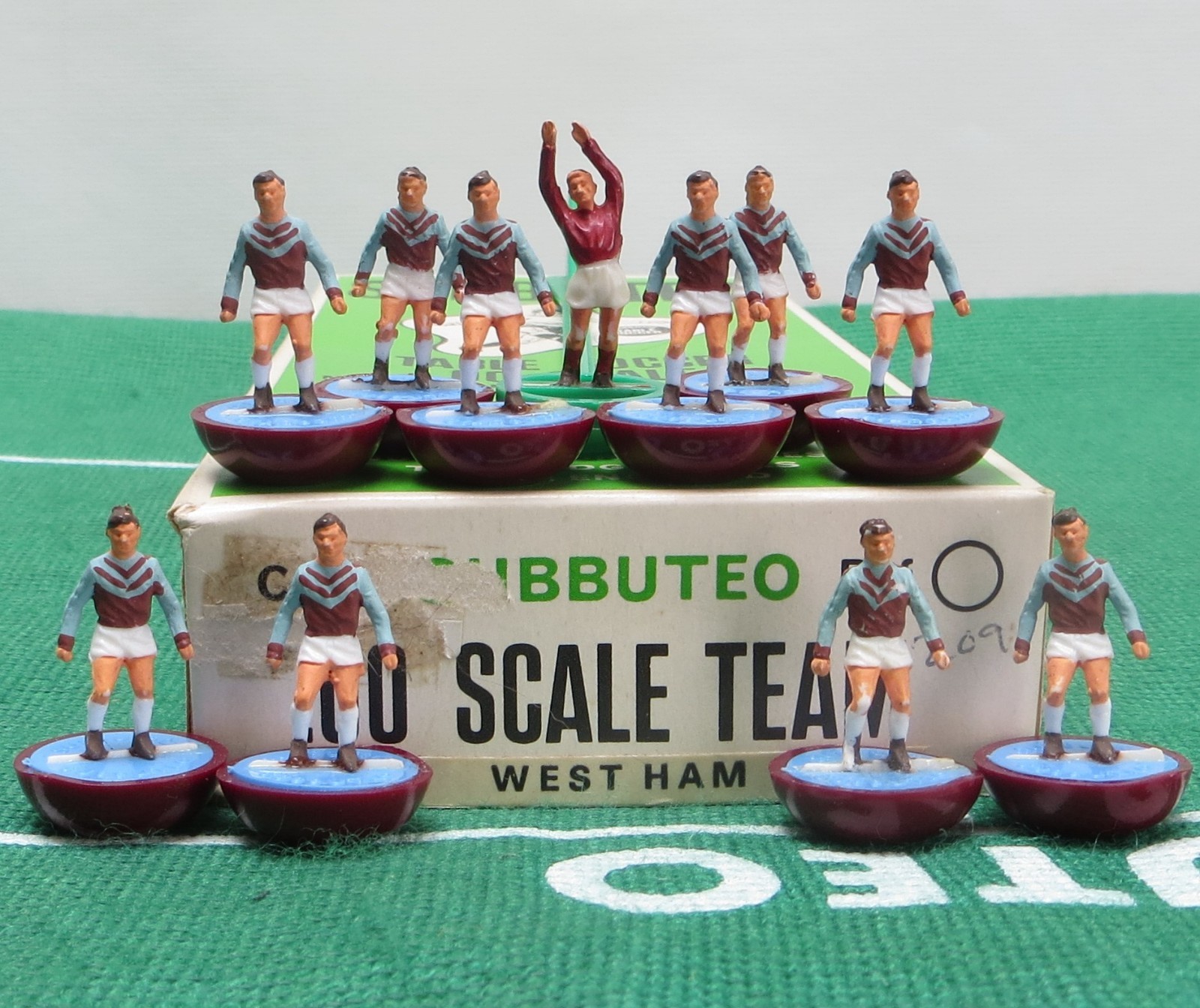 SUBBUTEO HW TEAM REF 209 WEST HAM UNITED IN ORIGINAL LABELLED BOX. for sale on Ebay