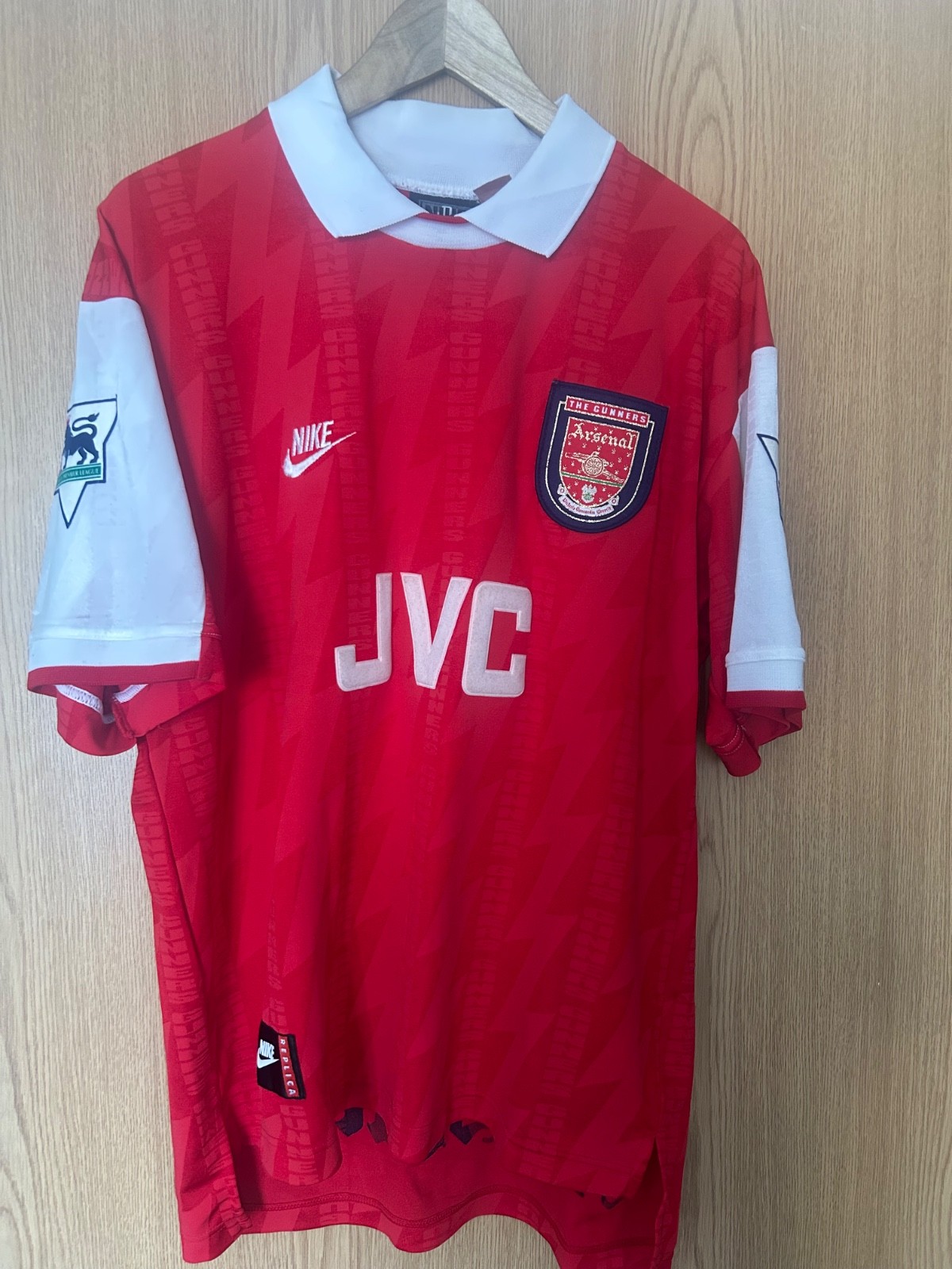 arsenal vintage authentic home shirt 94-96 no 10 Bergkamp in great condition for sale on Ebay