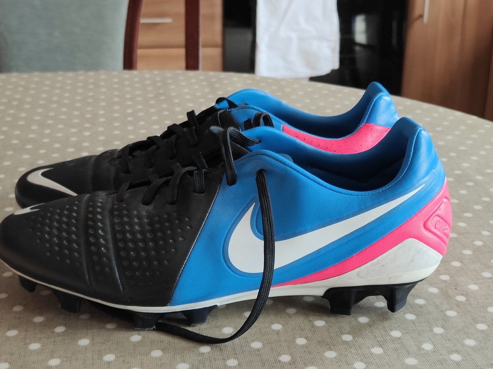 VINTAGE NIKE CTR360 TREQUARTISTA III FG FOOTBALL BOOTS 525162-014. UK SIZE 8. for sale on Ebay