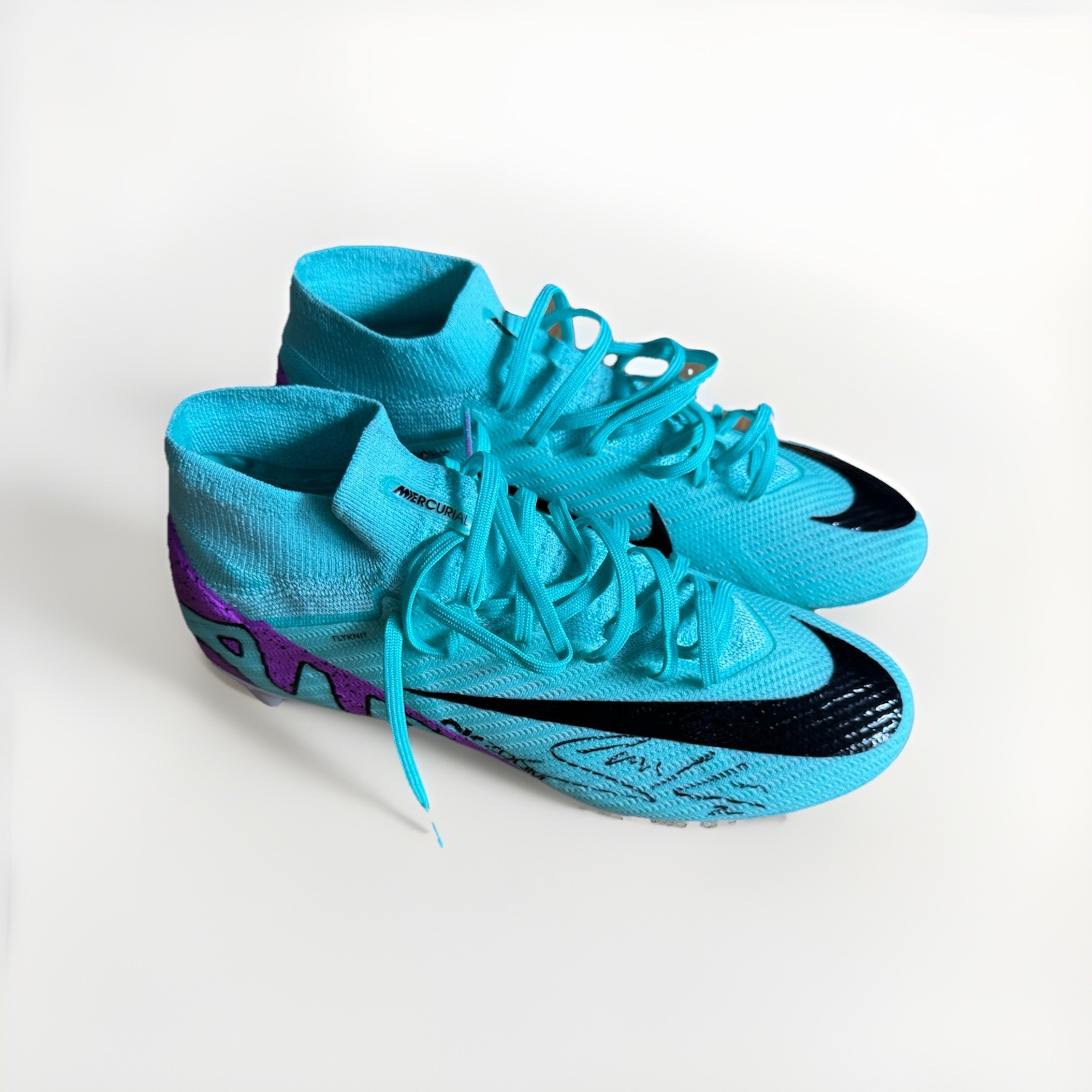 Sam Kerr Signed Boots – Chelsea & Australia Captain PROCEEDS TO CHARITY for sale on Ebay