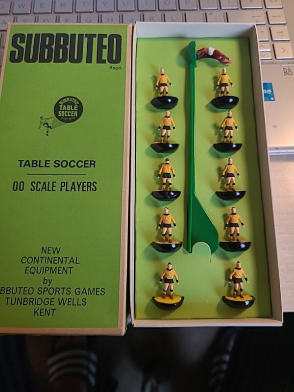 Subbuteo Hw Team Ref 6 Watford,  Hull City,  East Fife Etc Vgc for sale on Ebay