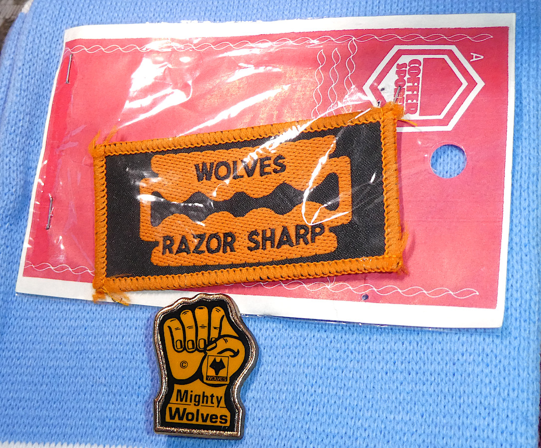 WOLVERHAMPTON WANDERERS  - ORIGINAL RARE  VINTAGE  COFFER   BADGE / PATCH for sale on Ebay