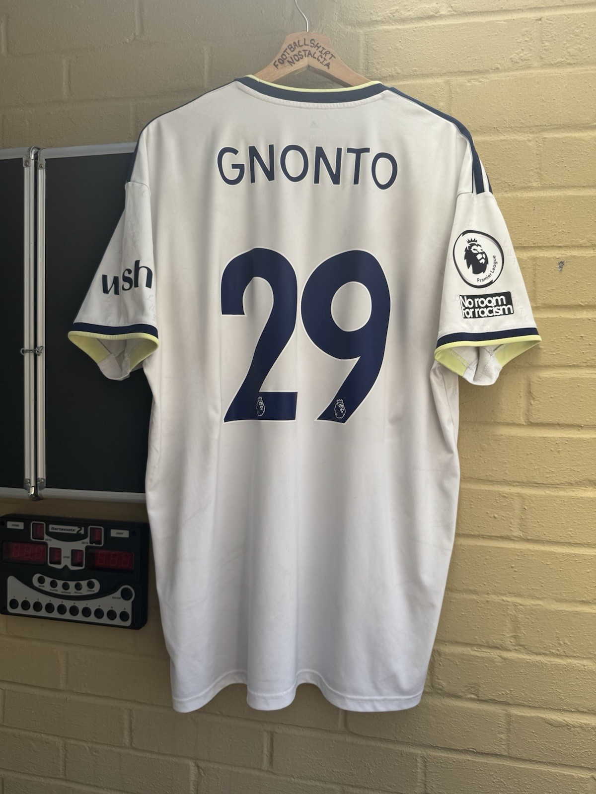 Leeds United 2022-23 Home Football Shirt Men’s XL #29 GNONTO for sale on Ebay