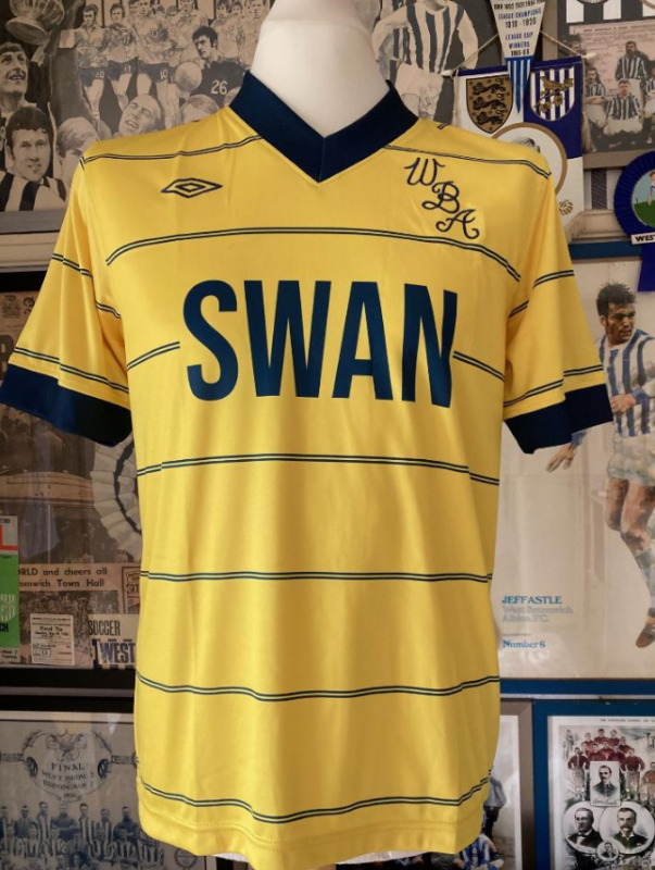 West Bromwich Albion, Cyrille Regis, Size 2XL, 48