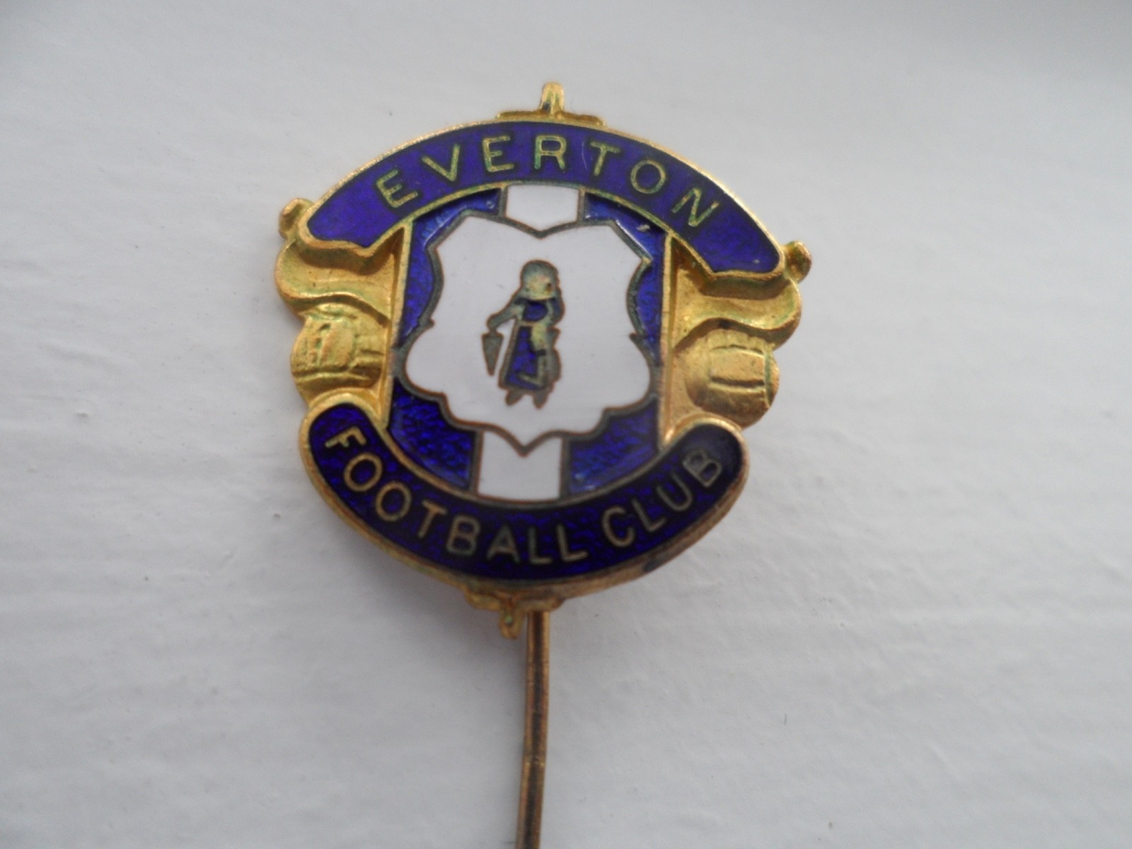 Very Rare Everton   Football  Club Enamel  Badge for sale on Ebay
