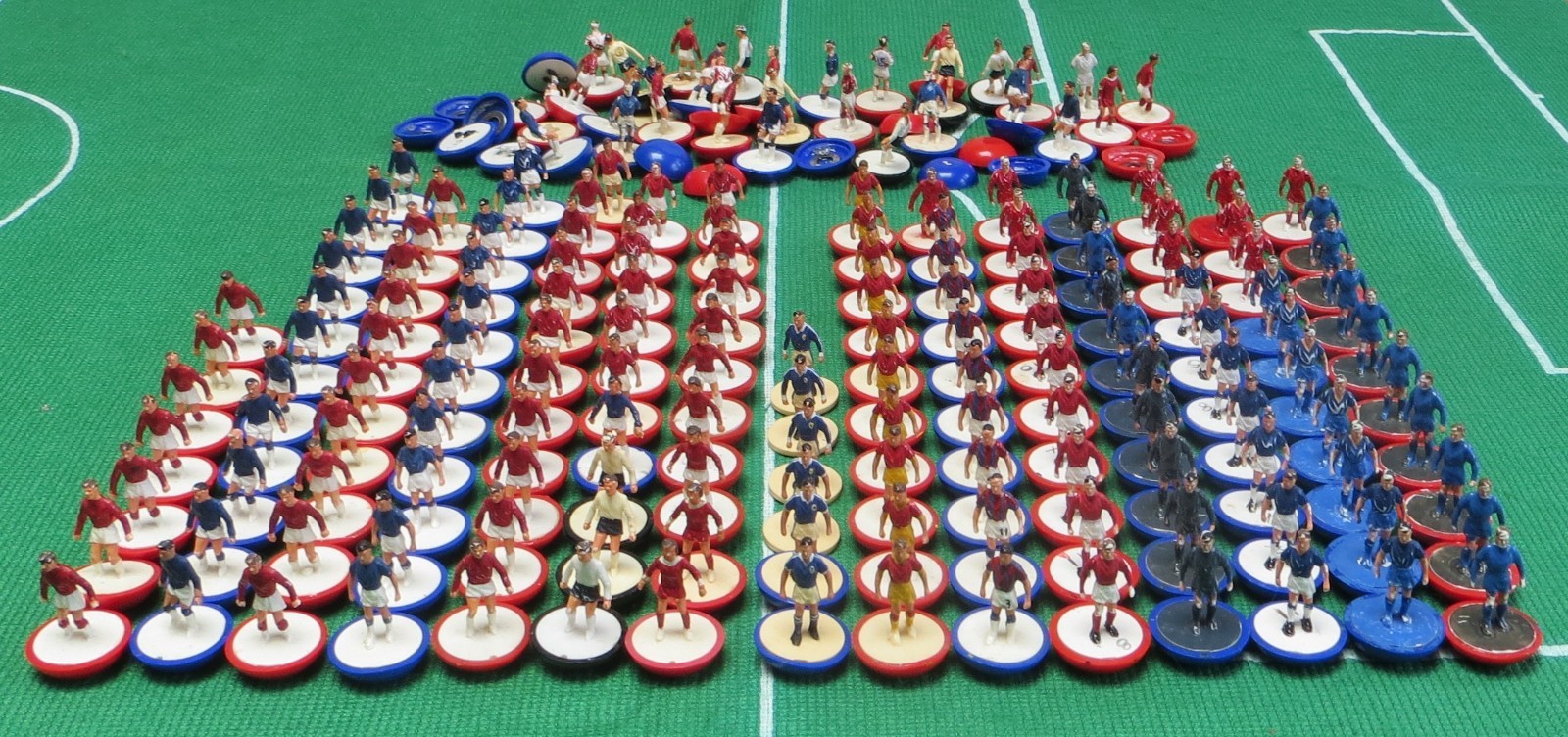 SUBBUTEO JOB LOT OF HW MOULDED FIGURES. for sale on Ebay