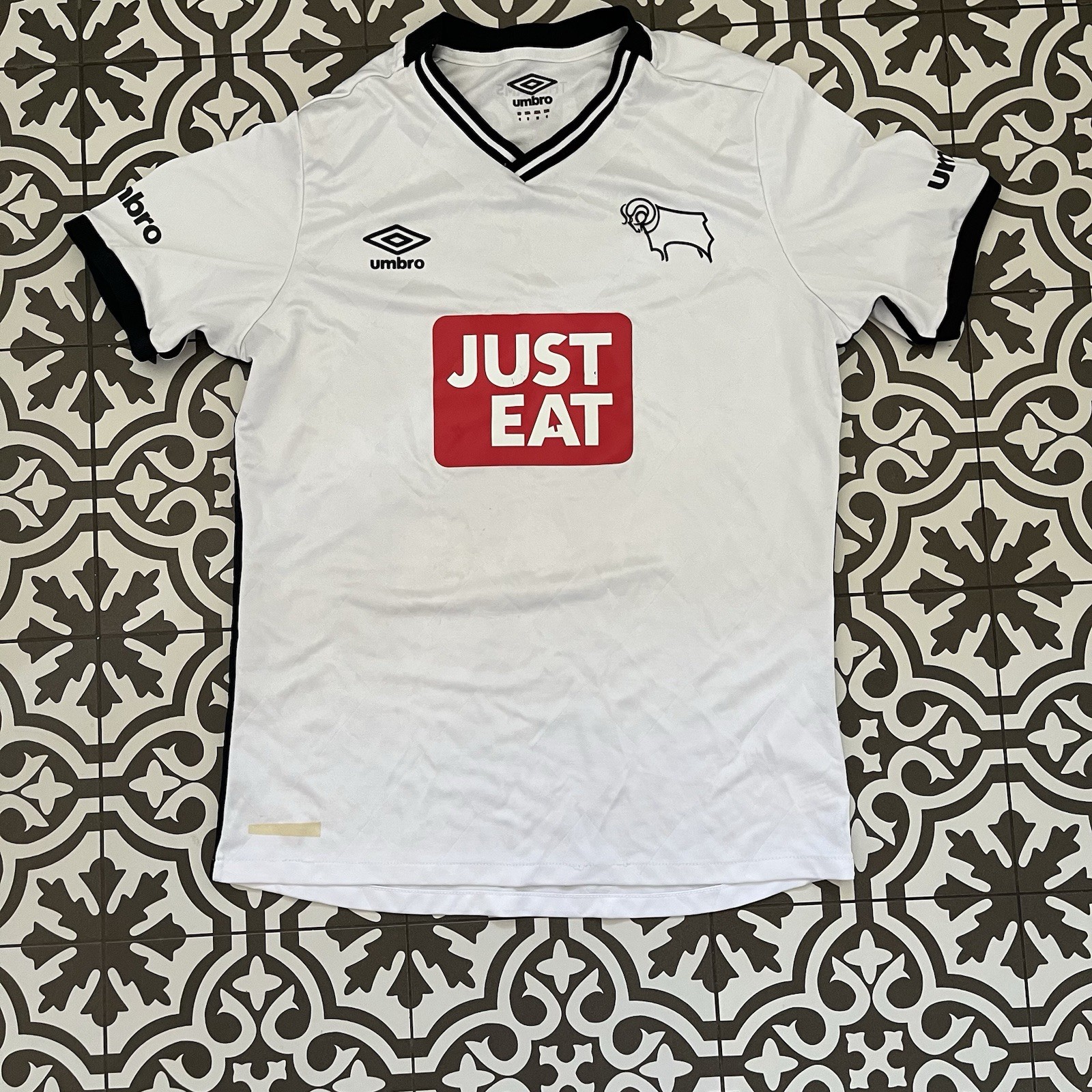 DERBY COUNTY UMBRO AWAY SHIRT 2015/2016 SIZE Small for sale on Ebay