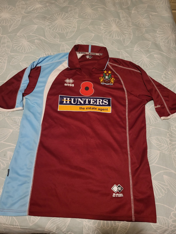 burnley football shirt Lest We Forget Pit 2 Pit 21.5 Inch Slim Fit for sale on Ebay