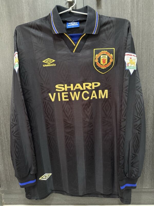 Manchester United 1993-94 Matchworn Black ‘Kung Fu’ Away Shirt XL - Bryan Robson for sale on Ebay