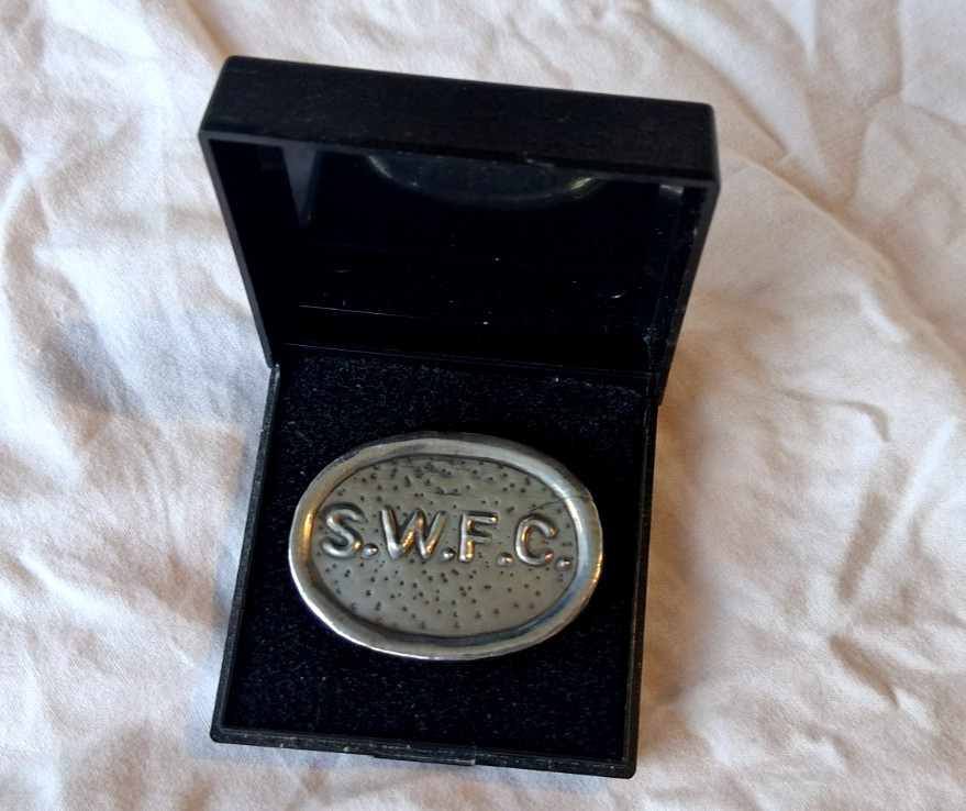 Sheffield Wednesday FC Hand Crafted Pewter Badge/Brooch & Box By Pageant for sale on Ebay