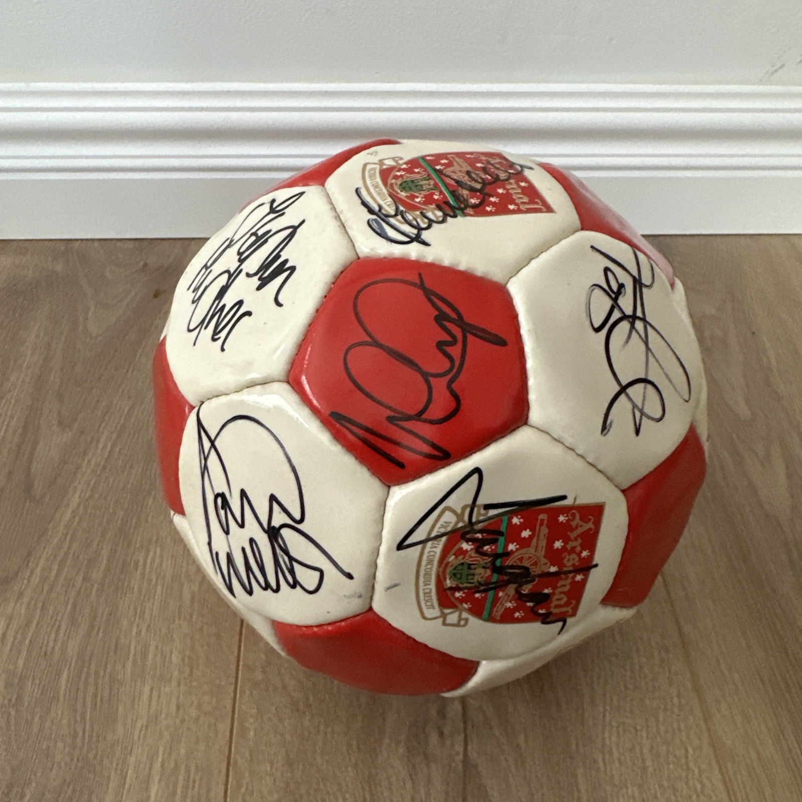 Arsenal Football signed by Bergkamp, Wright, Parlour, Anelka, Seaman and more for sale on Ebay