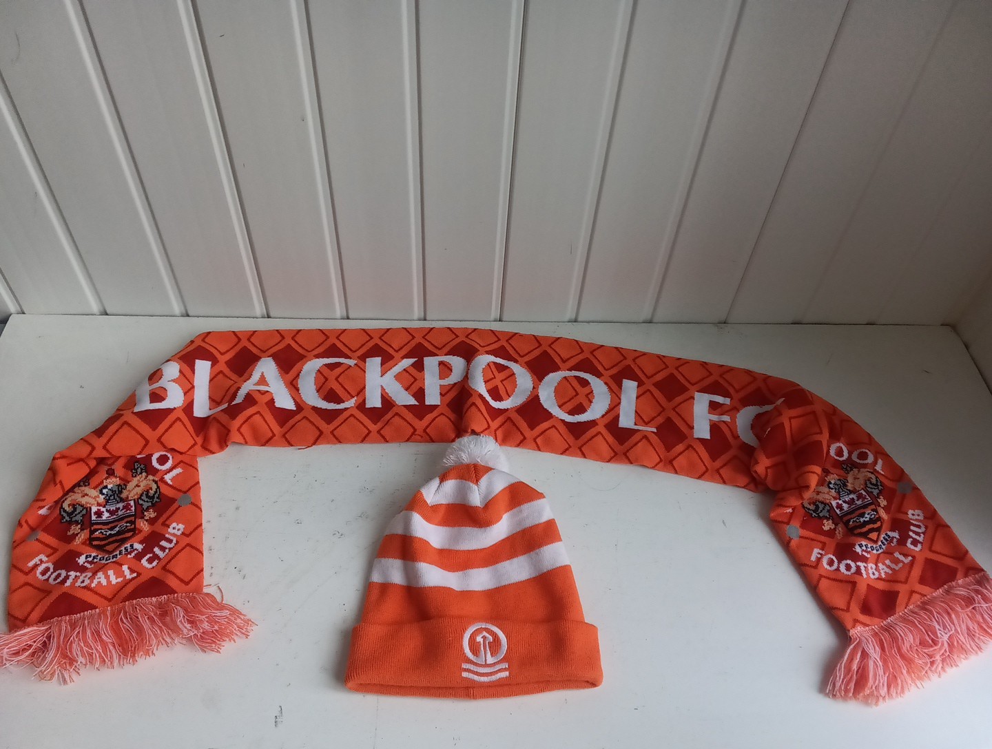 Blackpool FC Scarf and Bobble Hat Set Orange BU for sale on Ebay