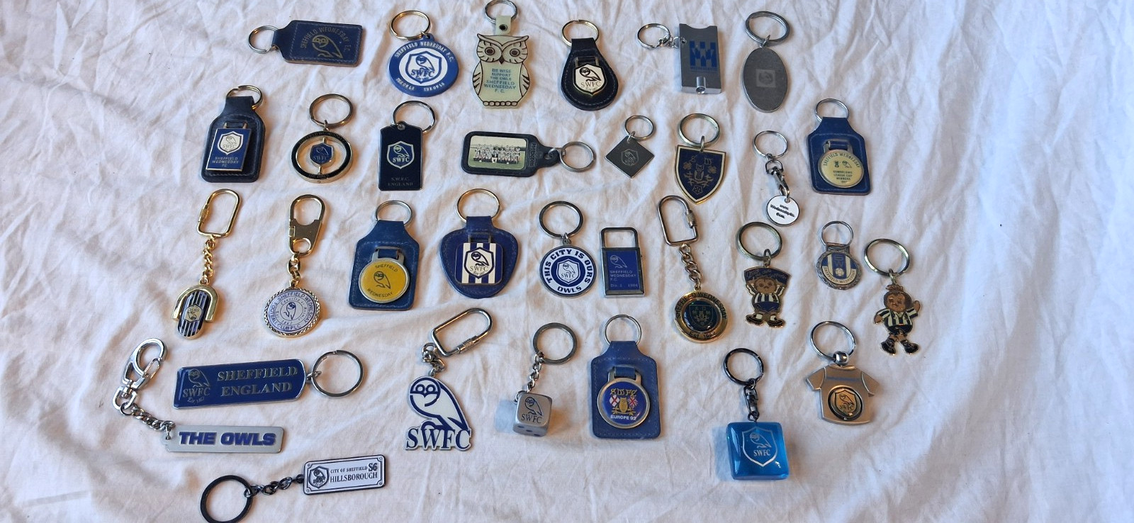 32 x Assorted Vintage Sheffield Wednesday Keyrings for sale on Ebay