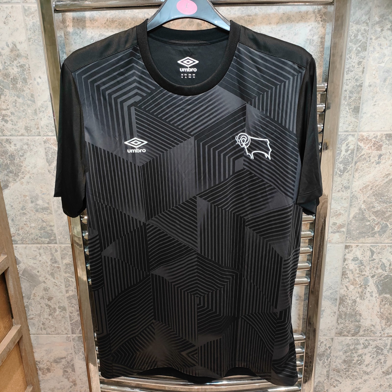 Men's Derby County FC Training Shirt, XL, Black, BNWT, UMTM0385, Maxium Kit Set for sale on Ebay