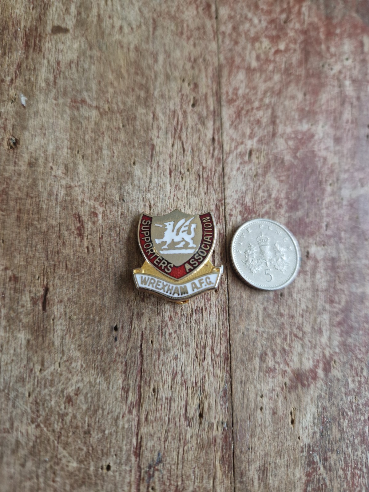 WREXHAM  A F C - VINTAGE SUPPORTERS ASSOCIATION  COLLECTABLE  FOOTBALL Pin BADGE for sale on Ebay