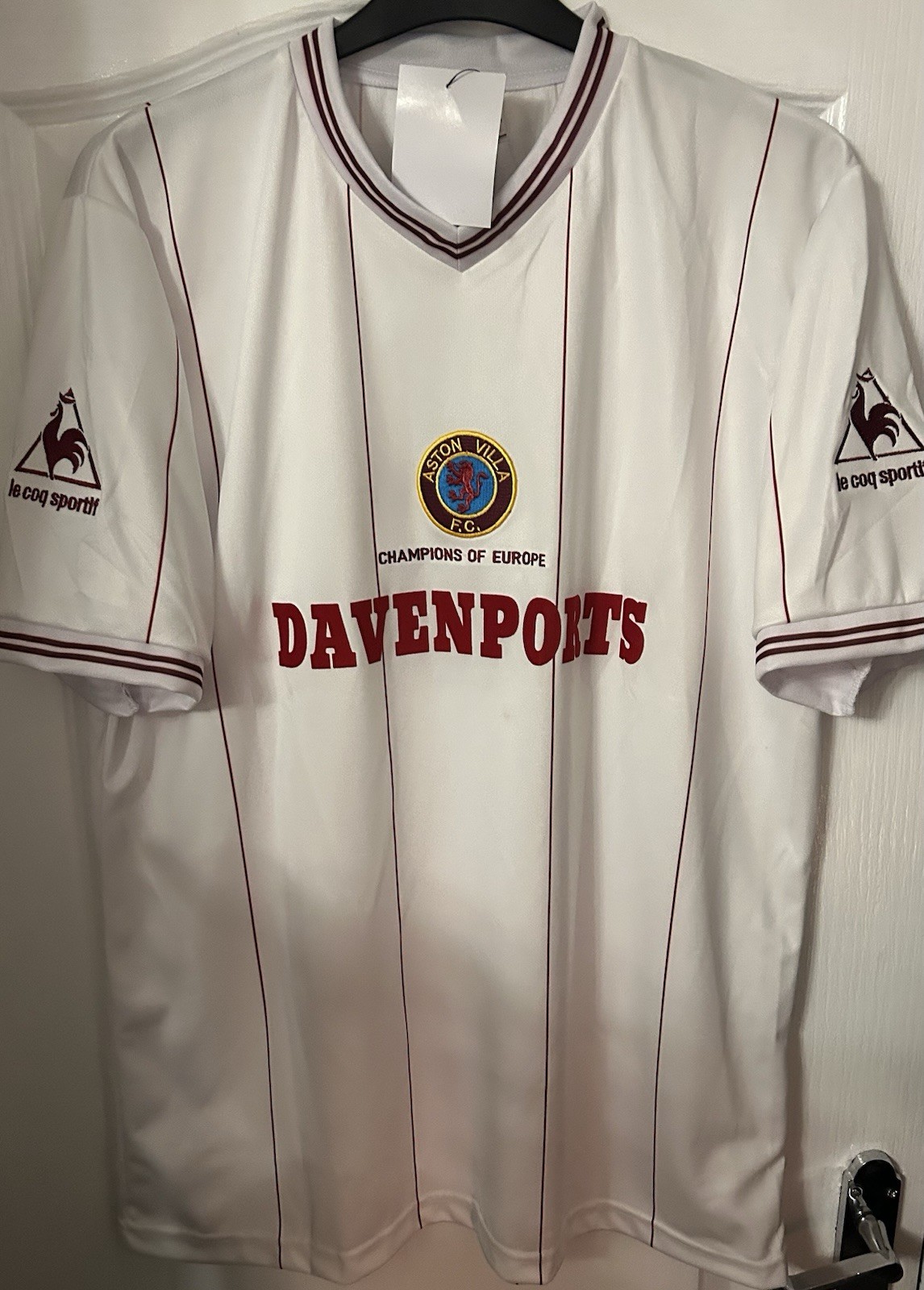 1982-83 Aston Villa away replica, XXL BNWT Davenports #9 for sale on Ebay