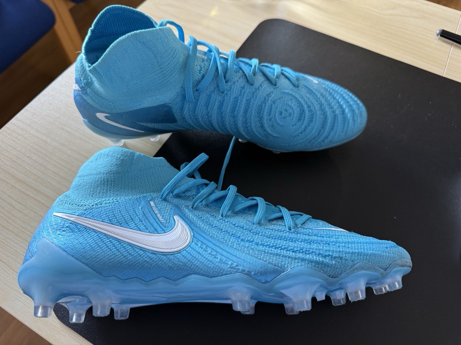 Nike Phantom Luna 2 Elite AG-Pro Football Boots - UK 8 for sale on Ebay