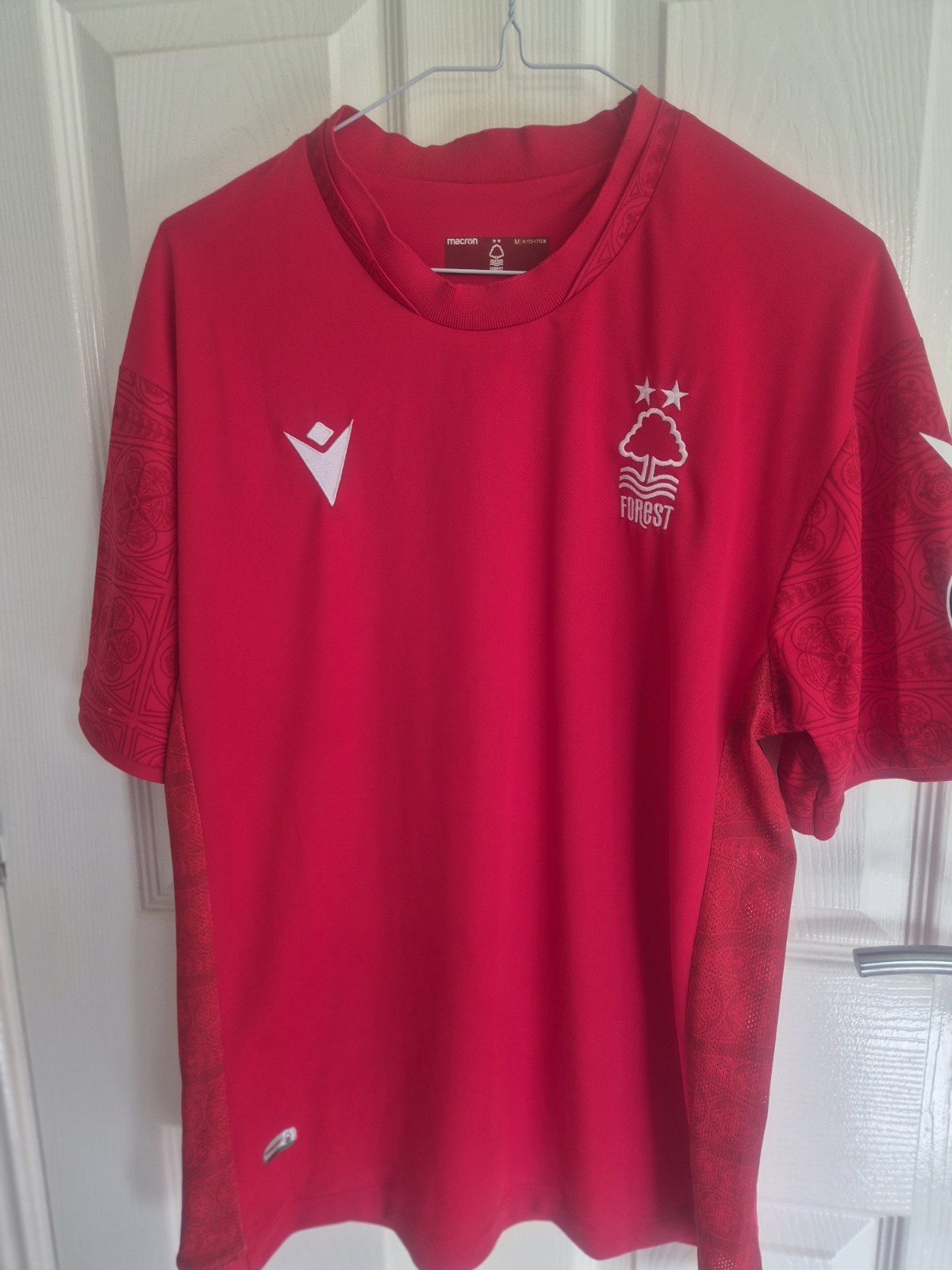 Nottingham Forest football shirt size Medium for sale on Ebay