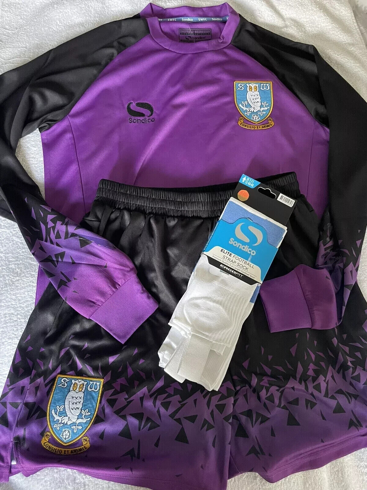 Sheffield Wednesday Small Football Goalkeeper Kit for sale on Ebay