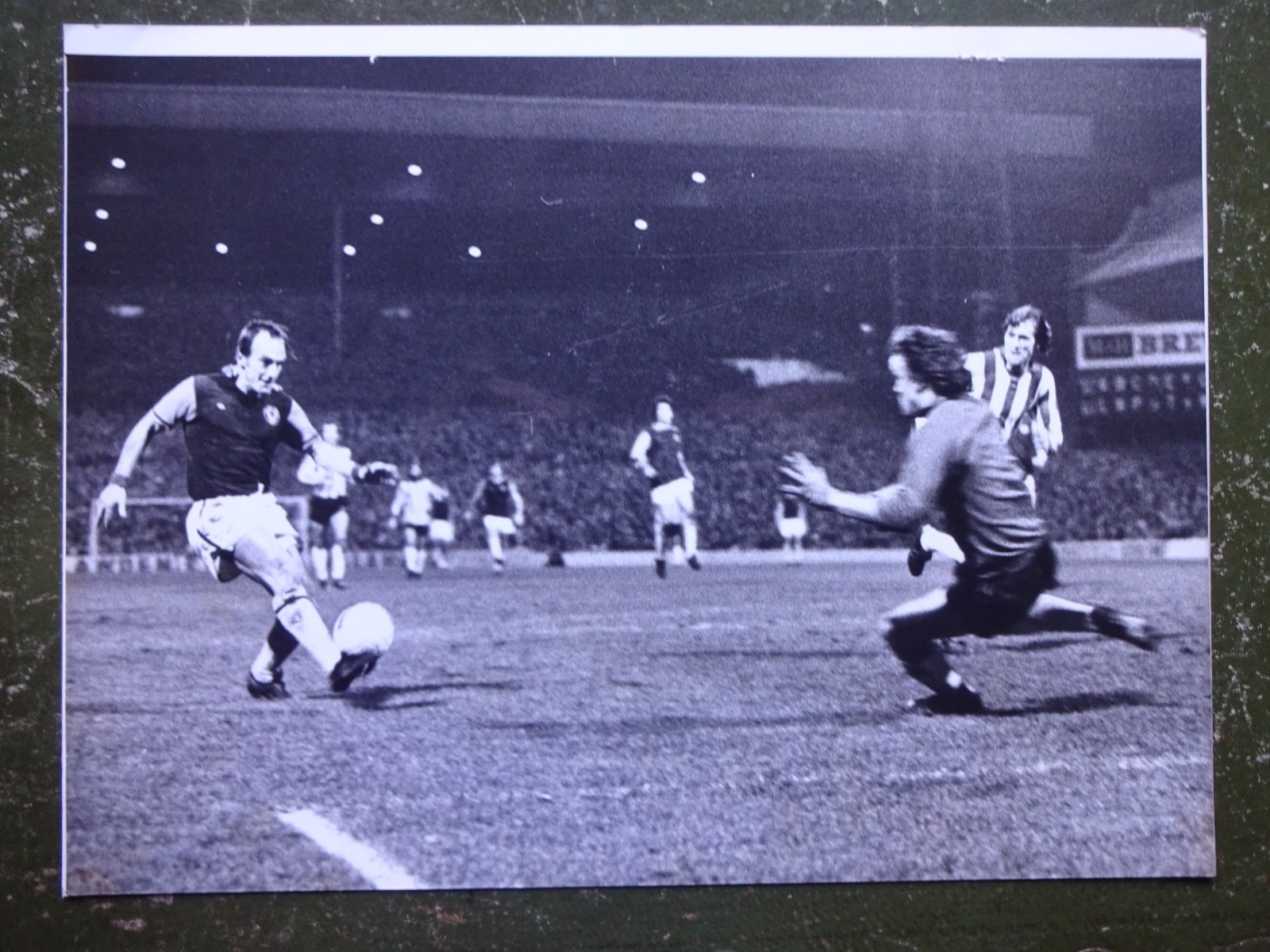 Aston Villa Vs Southampton - 1976 - Graydon scores - Original Press Photo. for sale on Ebay