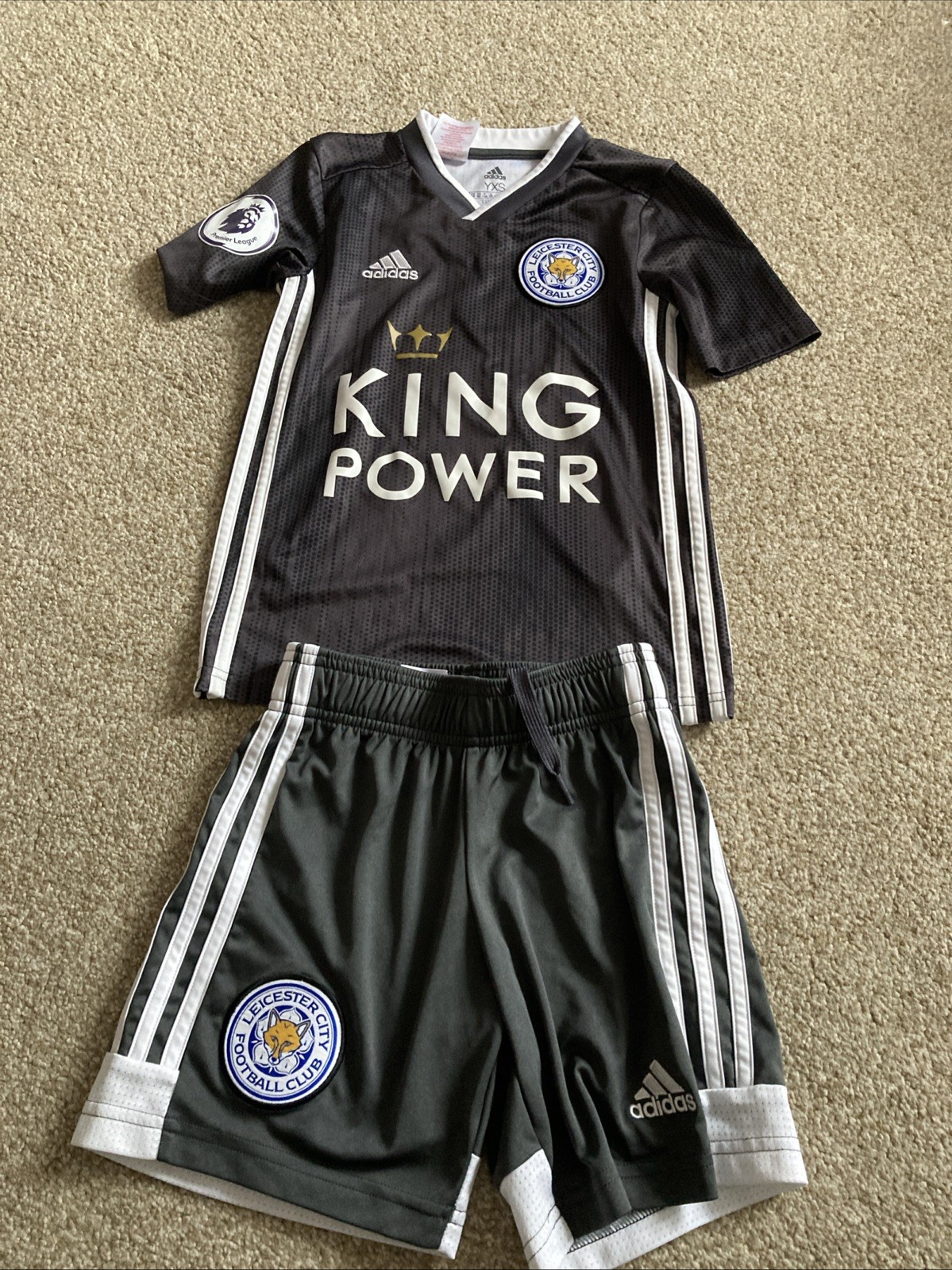 Grey Leicester city Vardy Kit 7-8 Years for sale on Ebay