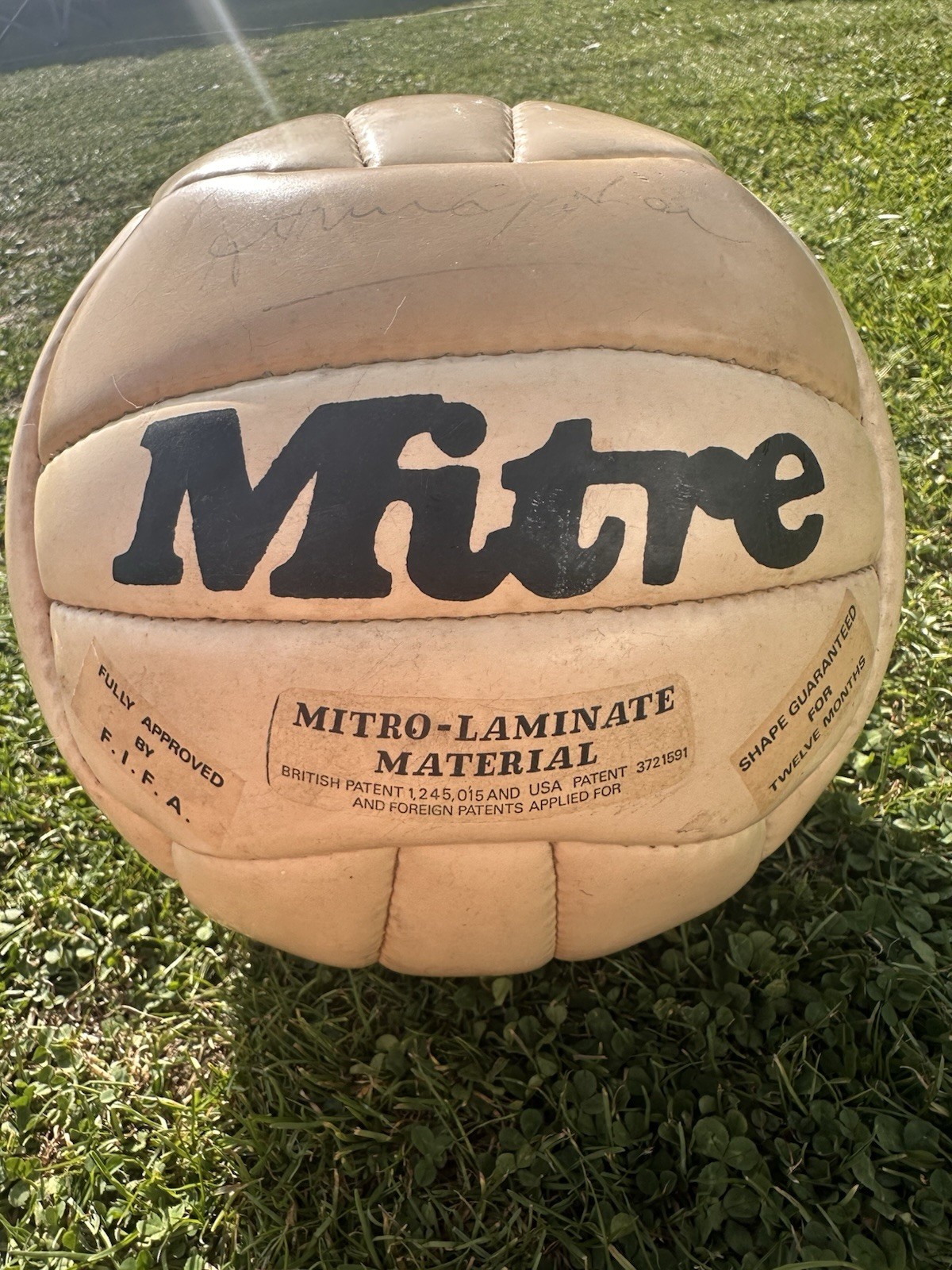 LEEDS UNITED FC 1970 SIGNED FOOTBALL *signed by 15 members of the '70 squad * for sale on Ebay