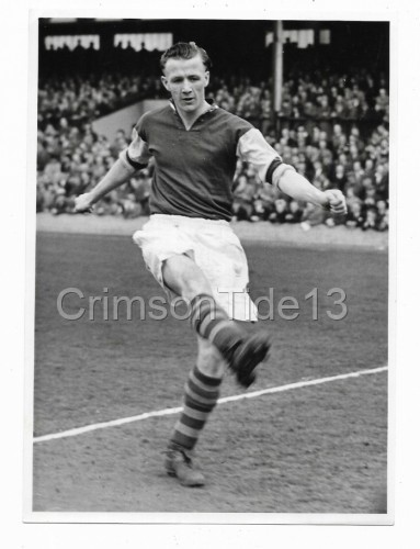Original 1953 Press Photo - TOMMY CUMMINGS of Burnley FC for sale on Ebay