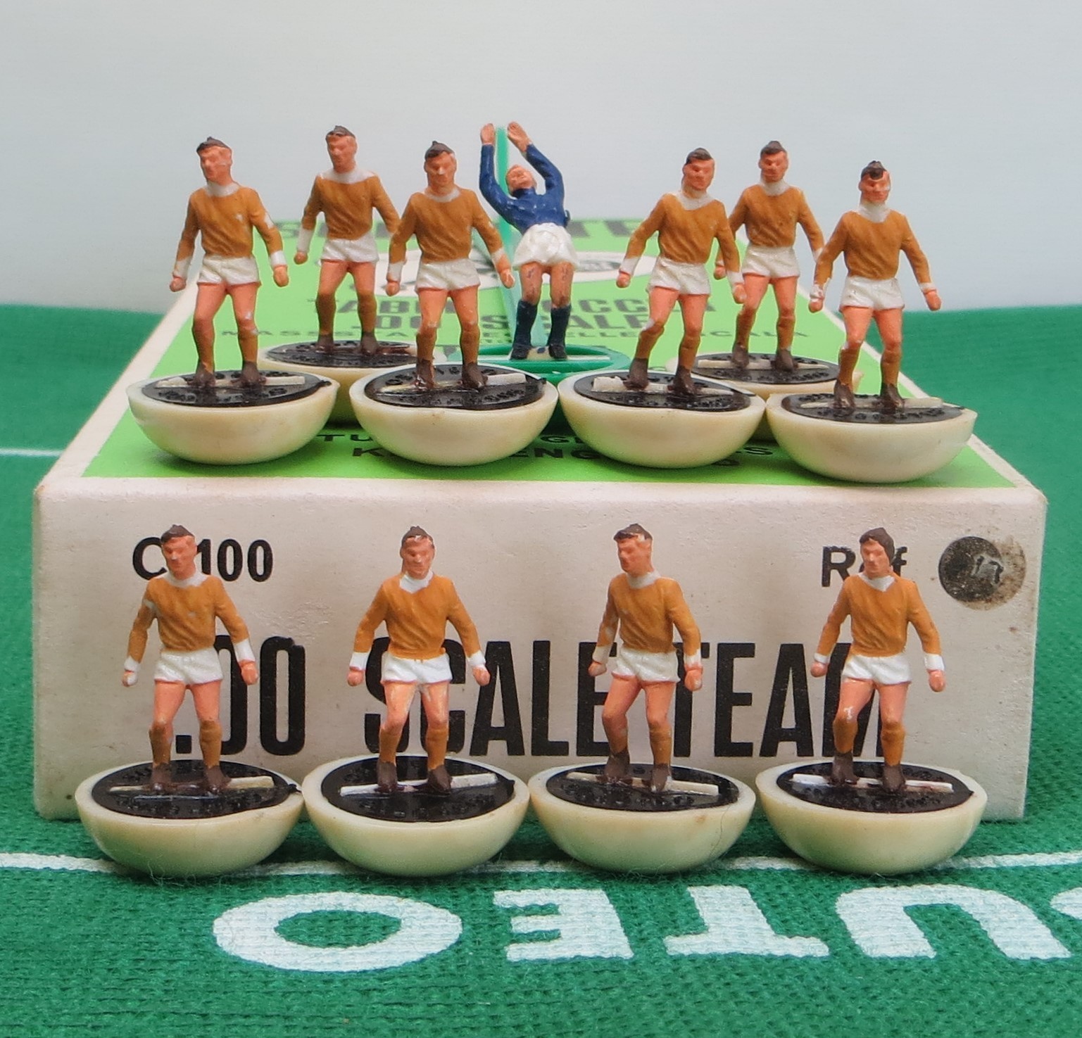 SUBBUTEO HW TEAM REF 13 HOLLAND & BLACKPOOL, IN ORIGINAL BOX. for sale on Ebay