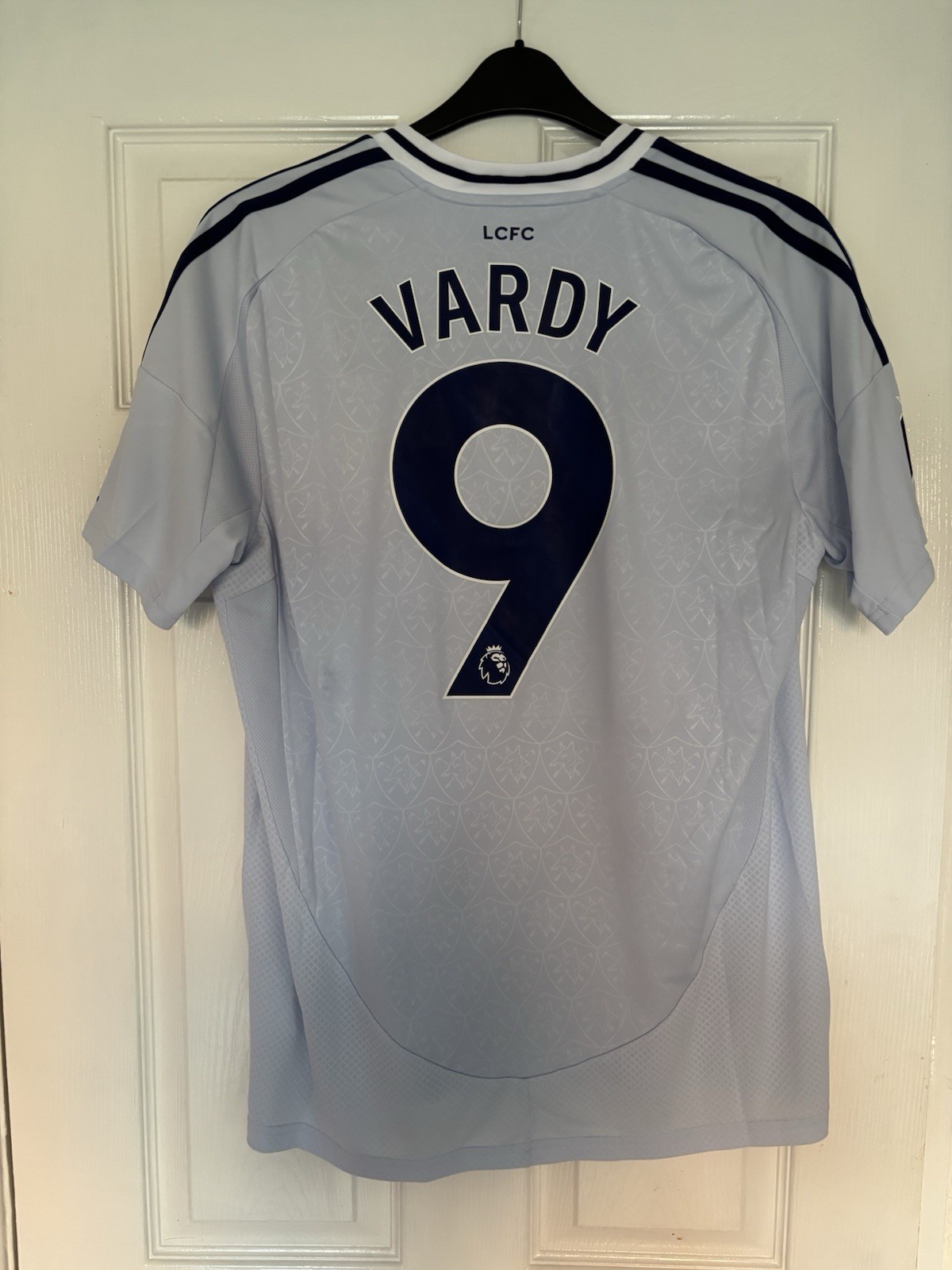 BNWT Leicester City Vardy Shirt Size L for sale on Ebay