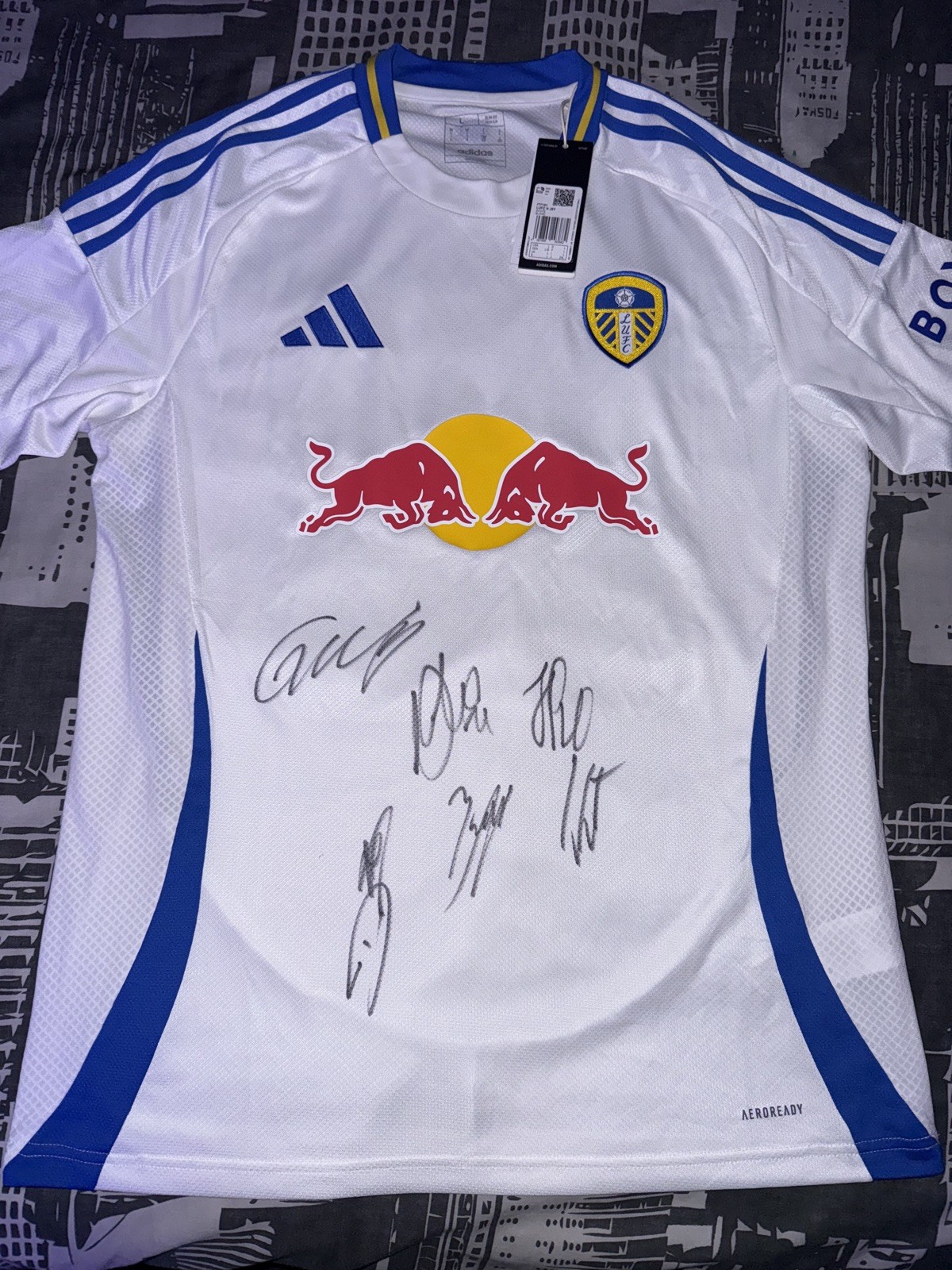 SIGNED LEEDS UNITED SHIRT CHAMPIONS   24/25 PROOF OFFICIAL   for sale on Ebay