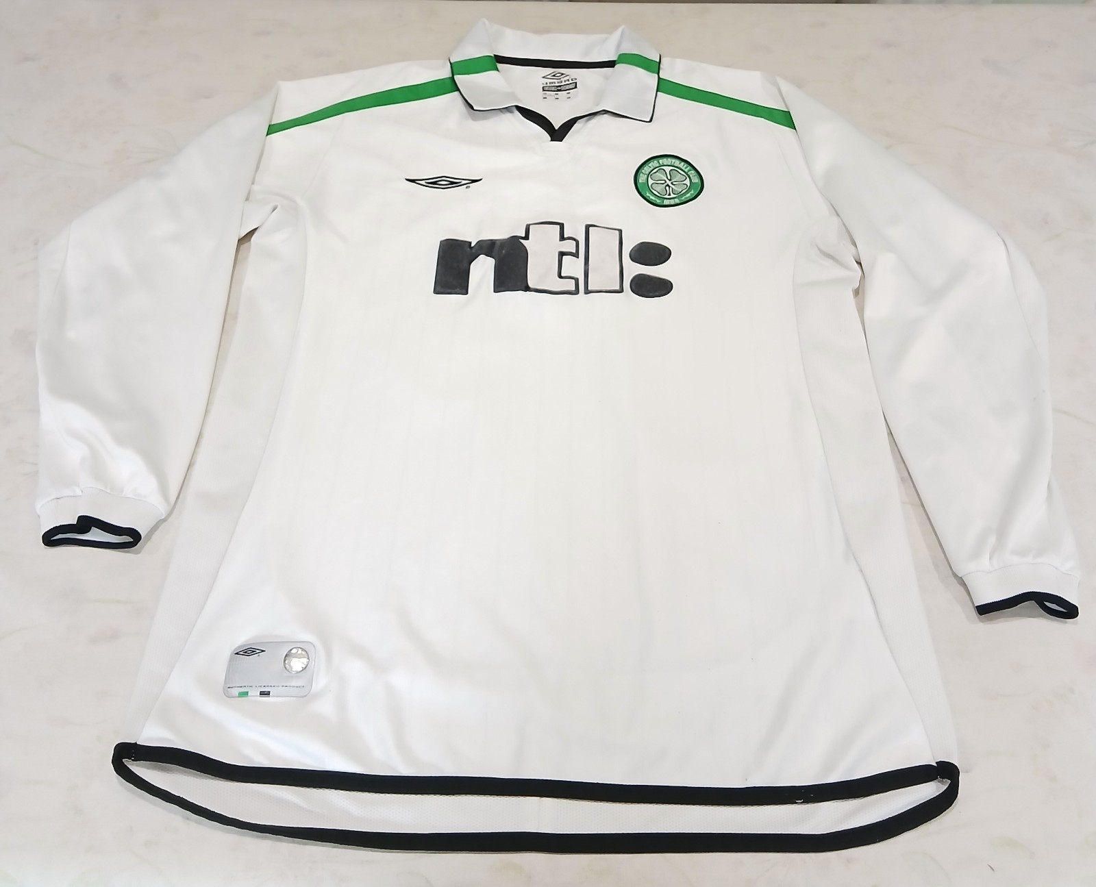 Vintage Celtic 2001/02 Umbro Men's Size L Away Long-sleeve Football Shirt White  for sale on Ebay