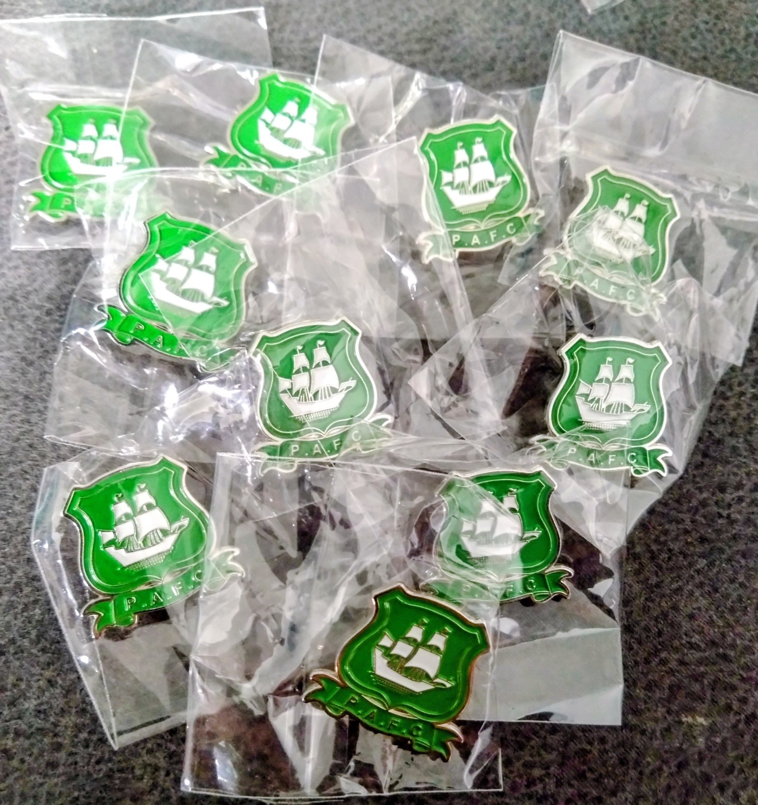 JOB LOT/COLLECTION OF 10 PLYMOUTH ARGYLE FOOTBALL CLUB BADGES  for sale on Ebay