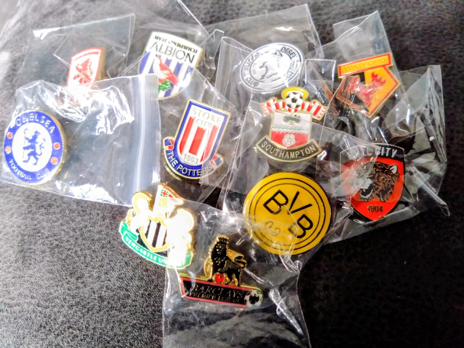 JOB LOT/COLLECTION OF 11 MIXED TEAMS FOOTBALL CLUB BADGES. for sale on Ebay