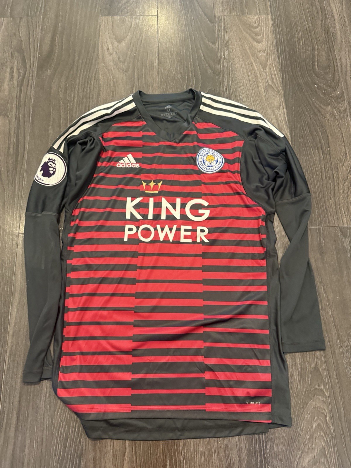 Original Leicester City Goalkeeper Shirt 2018/19 Men’s Small  for sale on Ebay