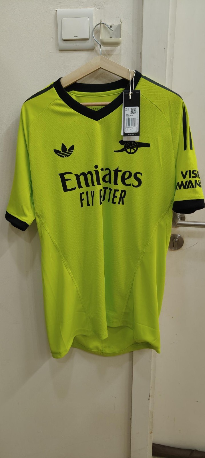 Arsenal Adidas kitroom 2024/25 Goalkeeper Jersey for sale on Ebay