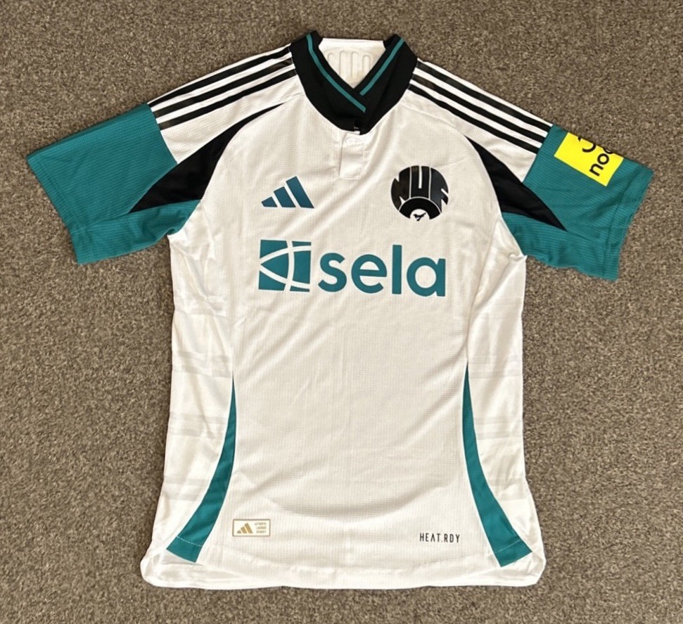 Newcastle United 2024/24 Player Third Shirt, Large, SEE DESCRIPTION for sale on Ebay