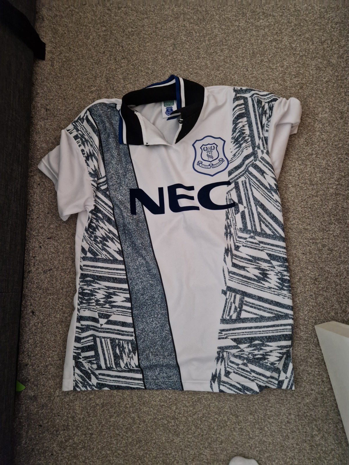 Retro Everton 1994/95 Away Football Shirt Large Score Draw White Vintage Rare for sale on Ebay