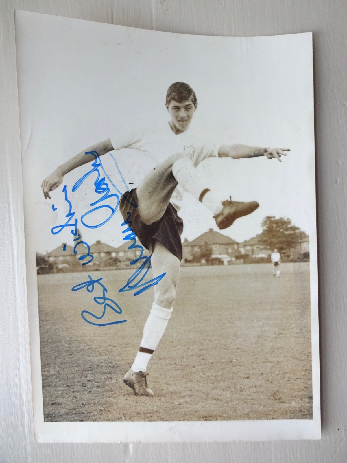 Fulham - Allan Clarke - 1966 - then Leeds United -  Signed Original Press Photo. for sale on Ebay