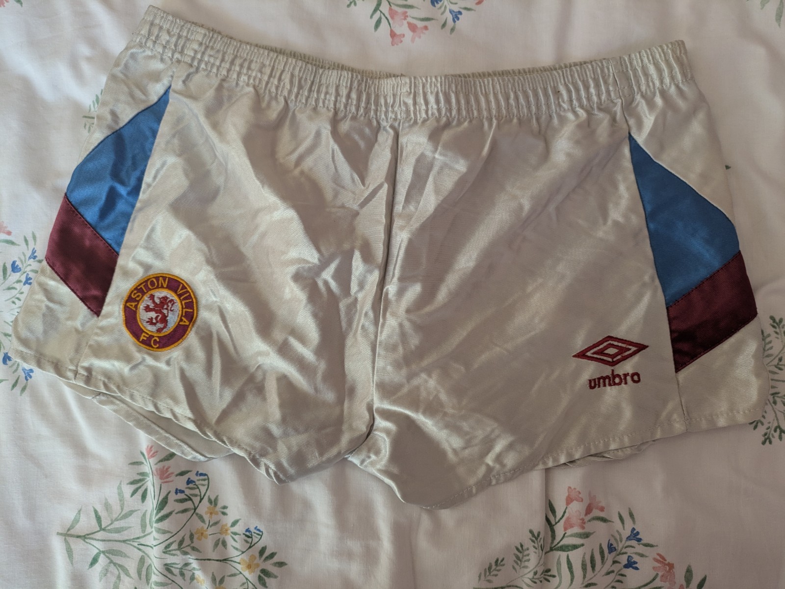 Original Aston Villa Umbro Home Shorts  1990-1992 34