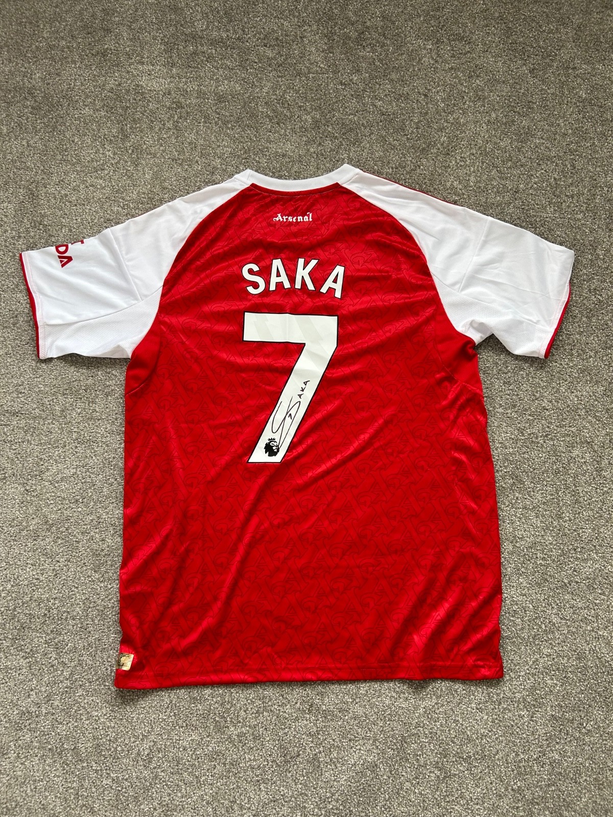 Hand signed Bukayo Saka Arsenal Shirt for sale on Ebay